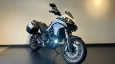 Ducati Multistrada 950 - Red